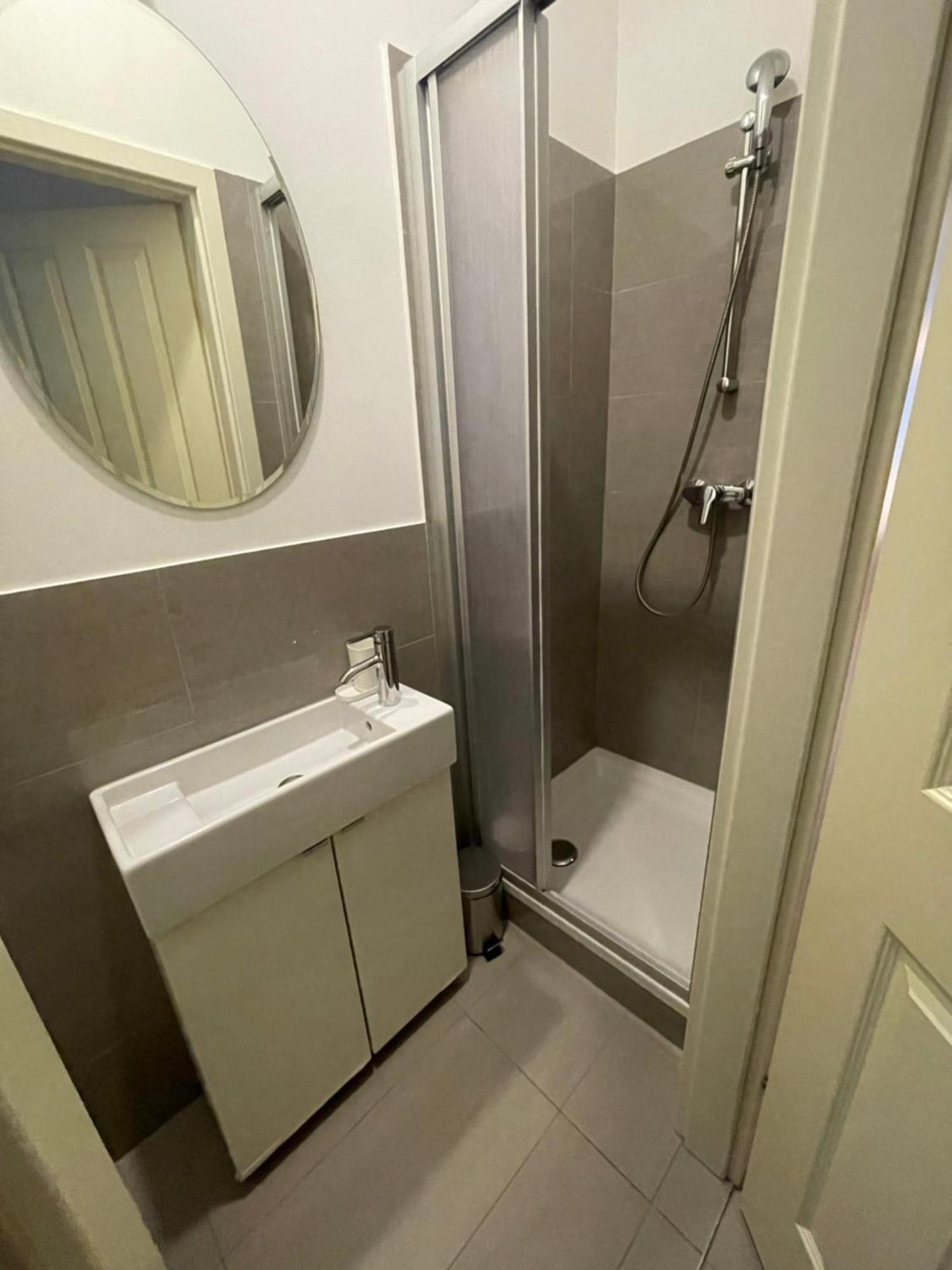 Cozy-5-Person Apartment In Vienna 5 Exterior foto